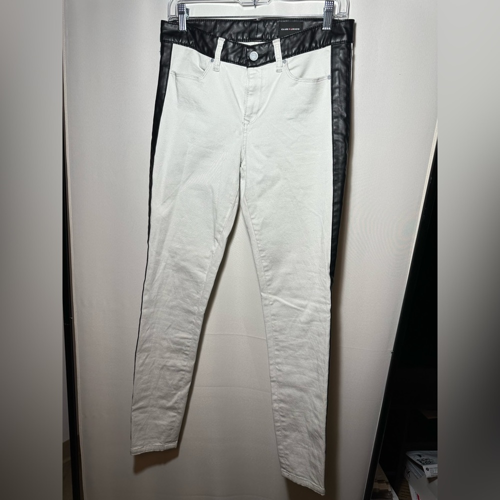 Club Monaco Woman’s Jeans White With Pleather Accents Size 8